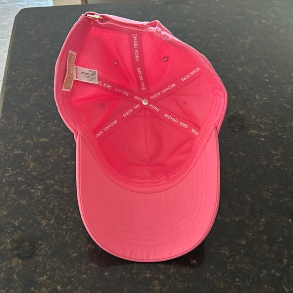 Michael Kors MK Logo cap - Picture 3 of 4